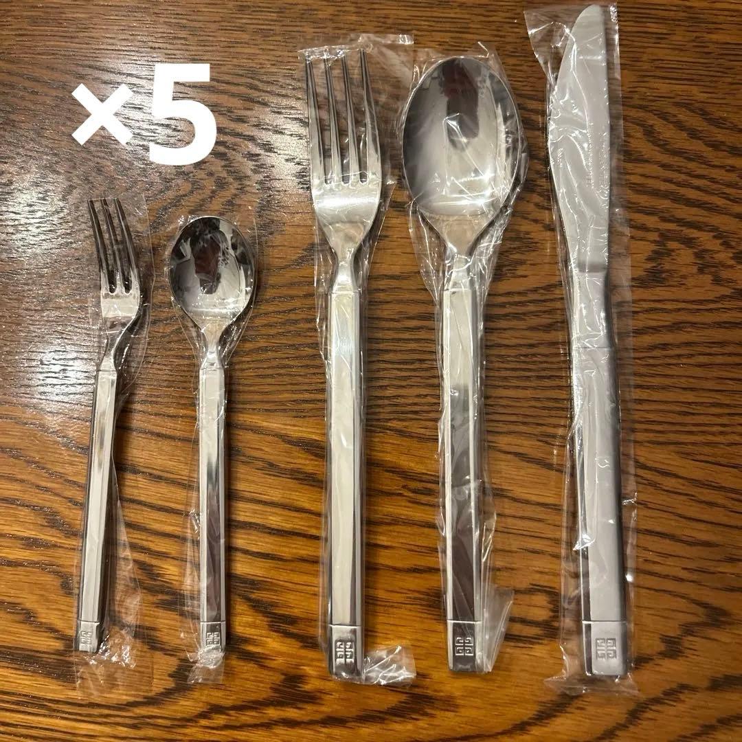 GIVENCHY ジバンシィ ディナーカトラリーセット25ピース シルバーカラー