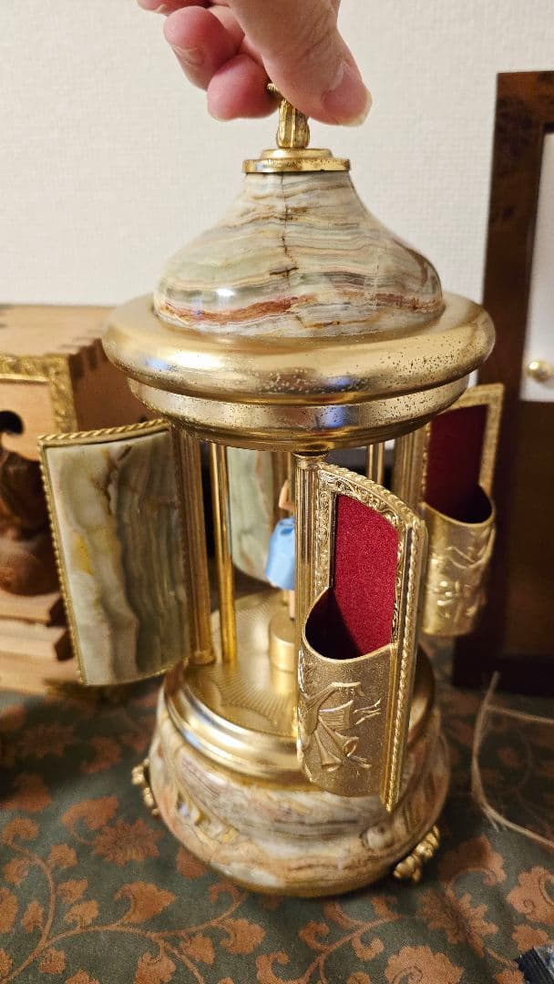 金箔・大理石　REUGE製オルゴール　バレエダンスフィギュア付き大理石装飾品