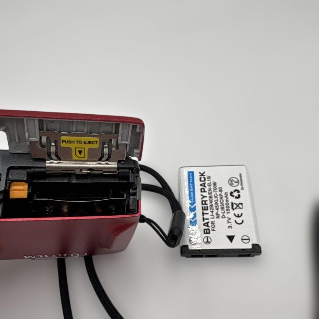 美品　FUJIFILM FinePix T500 デジカメ1600万画素 12倍