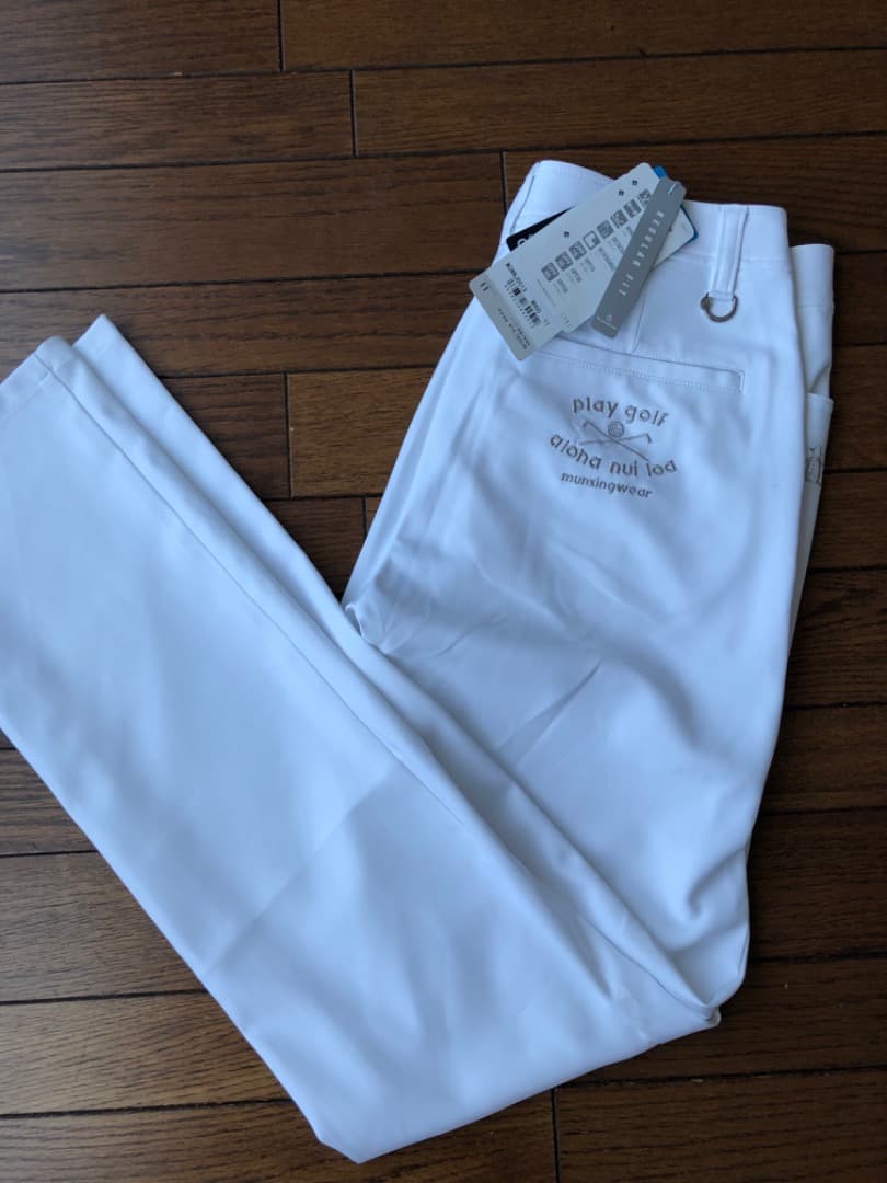 新品 L マンシングウェア ゴルフパンツ　春夏　ホワイト