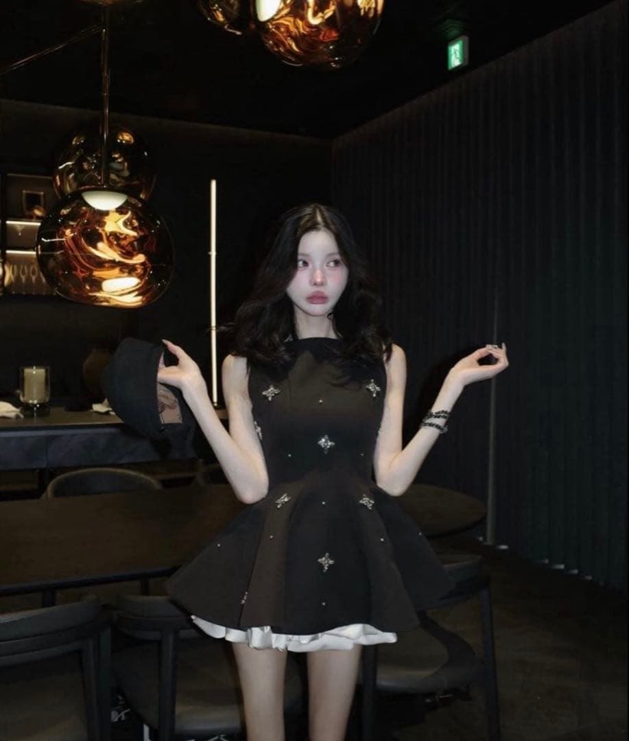 新品未開封 公式 ダーリッチ ビジューフレアバルーンミニドレス