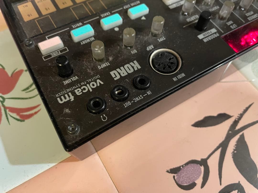KORG volca fm シンセサイザー