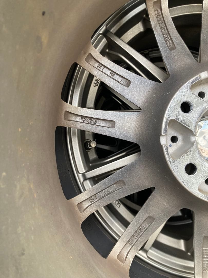 Pirelli 225/65 R17 タイヤ・ホイールセット