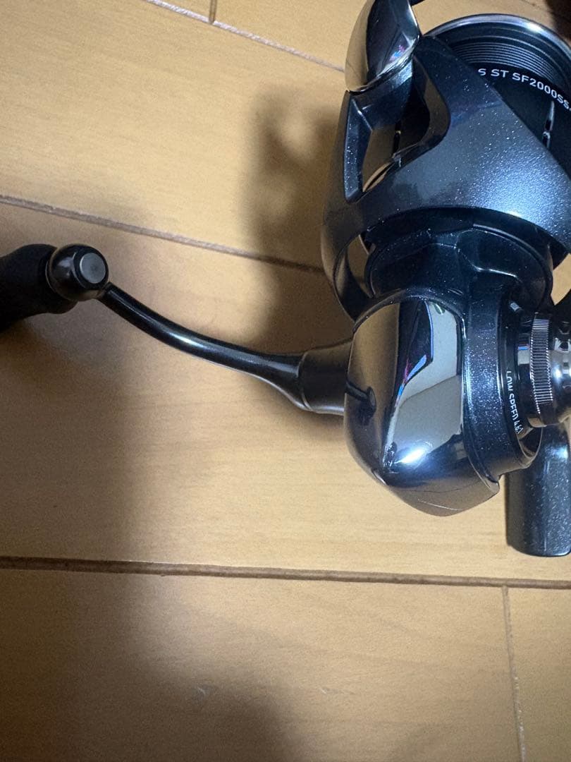 Daiwa 24LUVIASSF2000SS-P スピニングリール