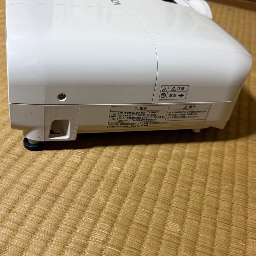 美品　Epson EH-TW5650 プロジェクター本体【ランプ点灯時間93H】
