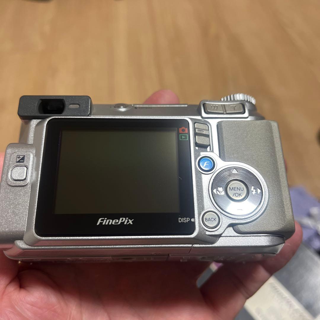 Fujifilm FinePix E550 コンパクトデジタルカメラ