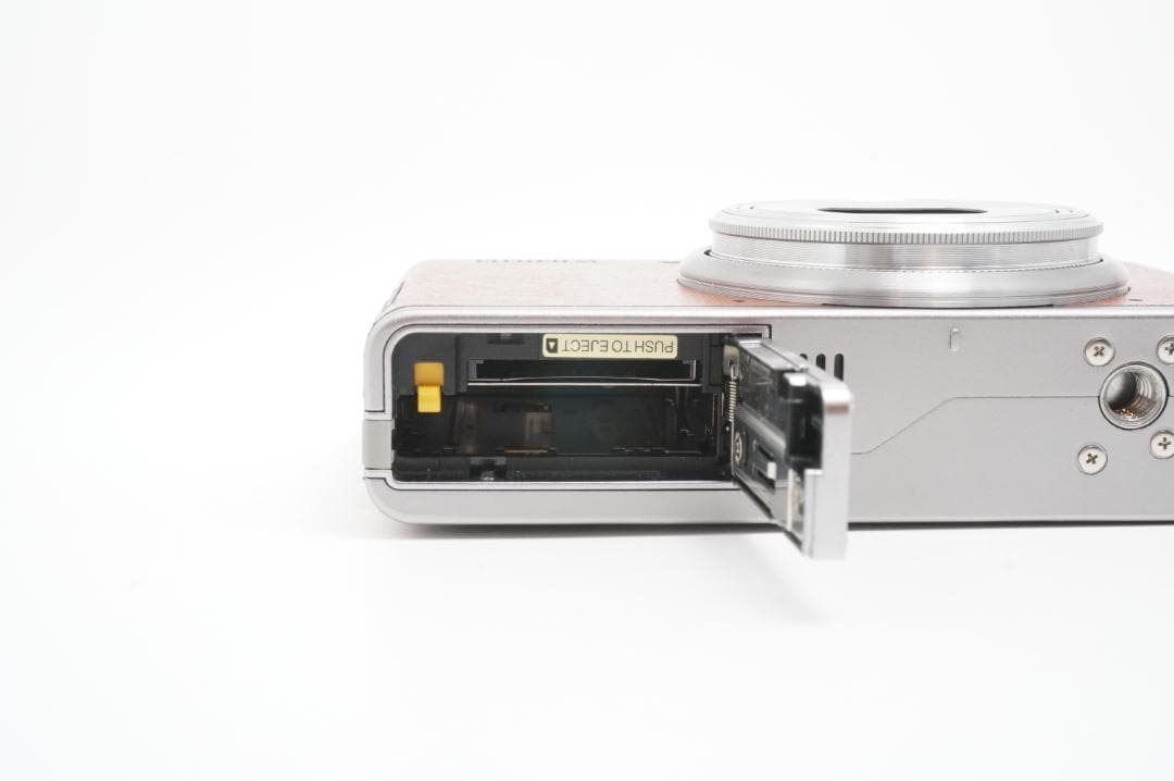 【美品】FUJIFILM XF1 ブラウン デジカメ 充電器 SDカードセット