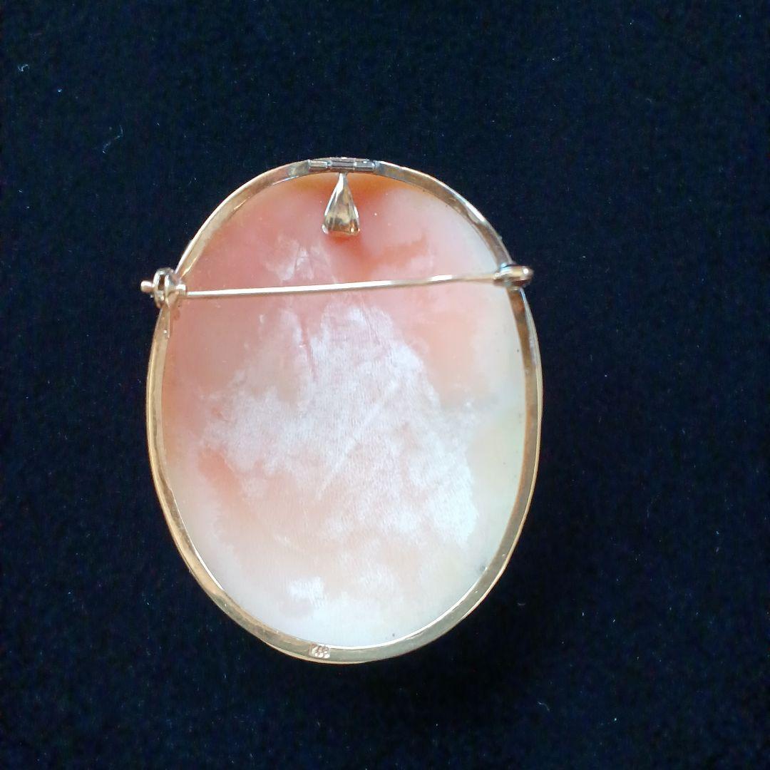 18金オーバル型シェルカメオブローチ