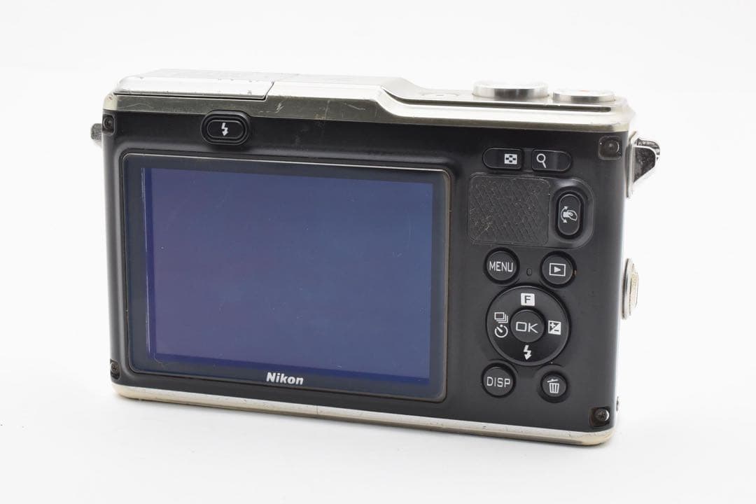 Nikon 1 Nikkor AW1 ミラーレスカメラ 本体とバッテリー