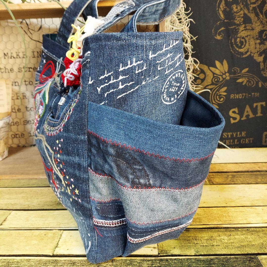 【ぽこぽん】大きな刺繍デニムバック　No.637　デニムリメイク