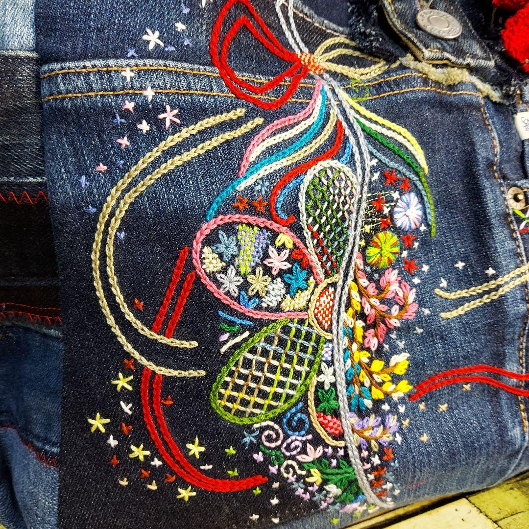 【ぽこぽん】大きな刺繍デニムバック　No.637　デニムリメイク