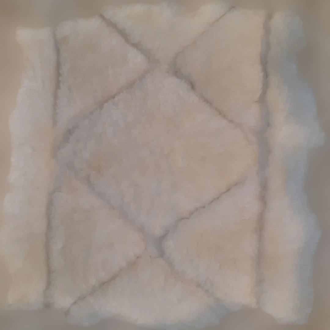 新品 リアルムートン クッション 2枚セット 毛足長厚 アイボリー 羊毛皮自然色