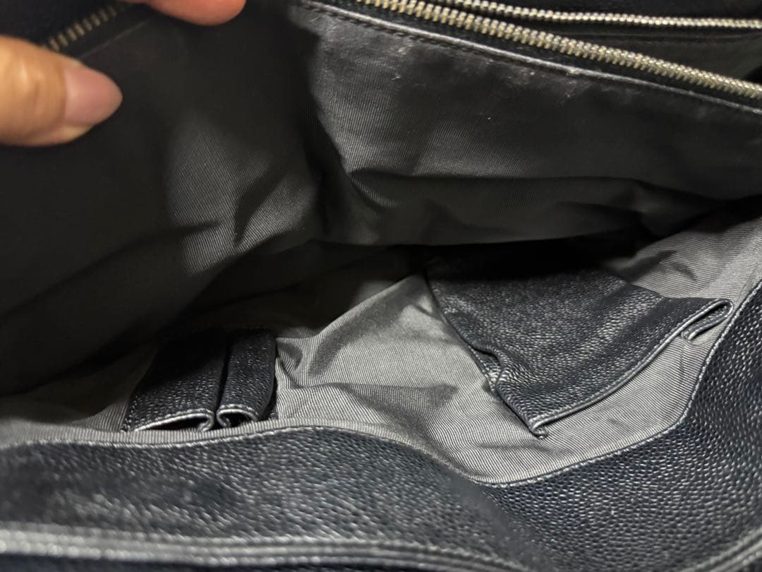 ヴィっキーCHANEL キャビアスキン　オールブラック　トートバッグ