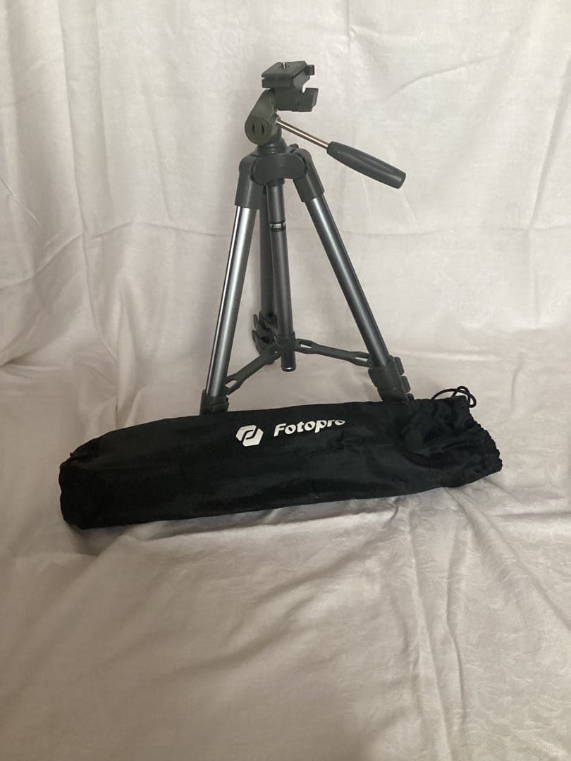 レッドレンザーLED LENSER X21R.2 フラッシュライトと三脚