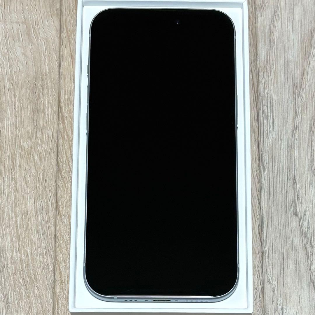 ほぼ新品バッテリー容量100% iPhone15 128GB SIMフリー 本体