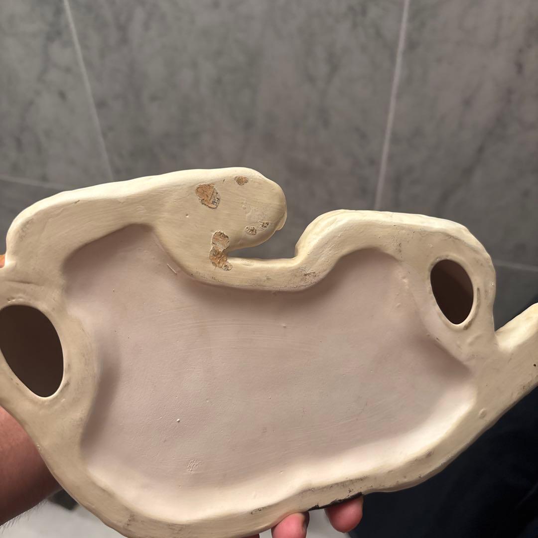 ヴィンテージ　手描きの瞳が美しいジブリ映画に出てきそうな三毛猫の陶器オブジェ