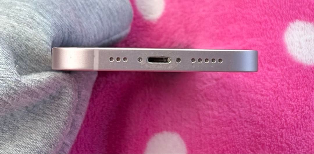 iPhone13 本体　ピンク