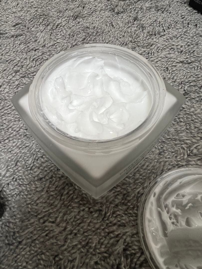 ボディクリーム CHANEL FRESH BODY CREAM 150g