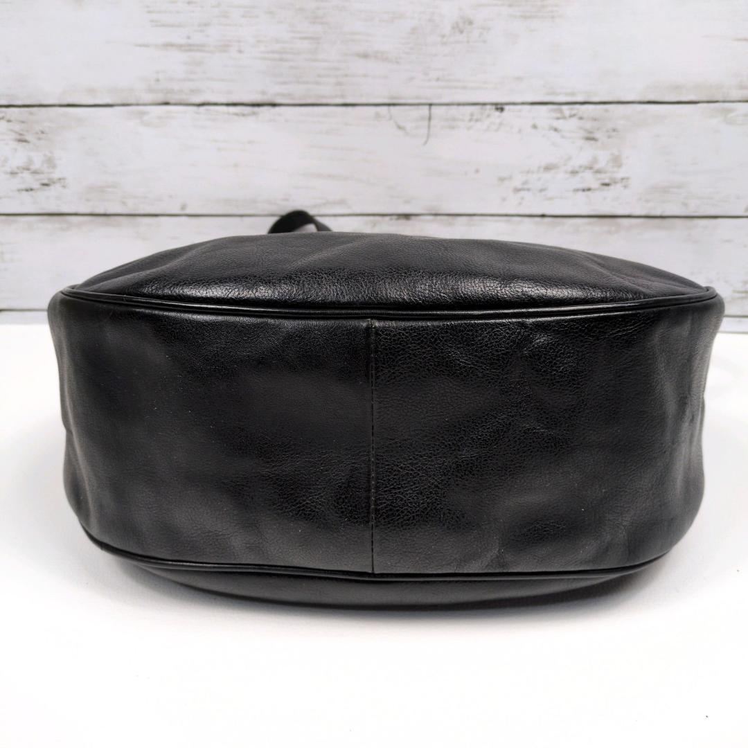 イルビゾンテ ショルダーバッグ 大きい ブラック ハーフムーン 三日月