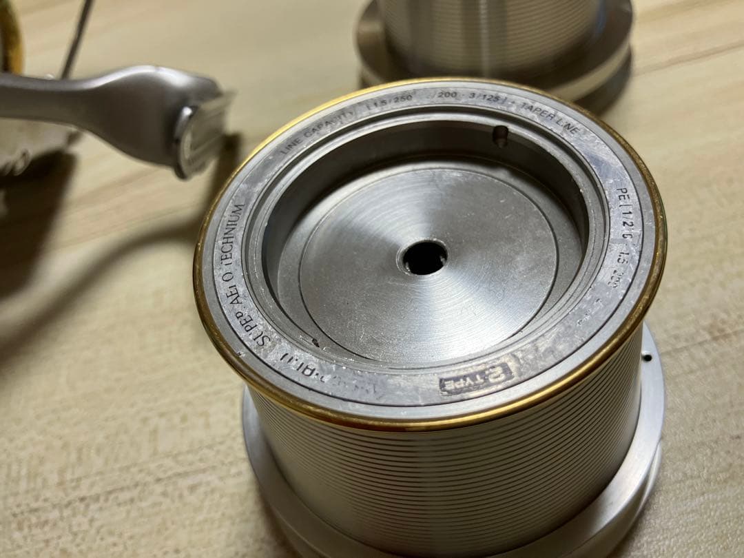 シマノ　スーパーエアロ　テクニウム　替えスプール付き