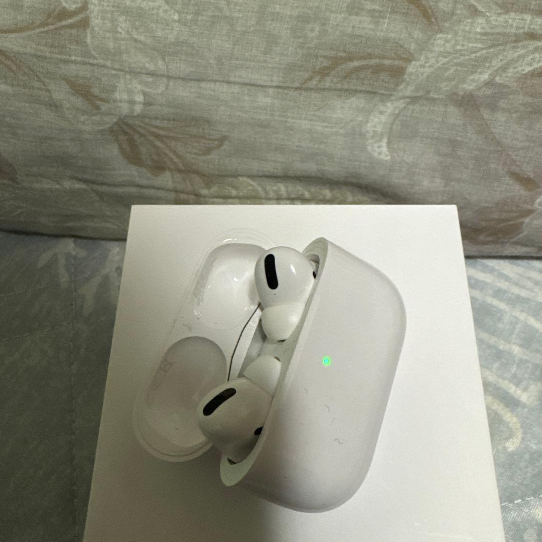 イヤホン Apple AirPods MLWK3J/A