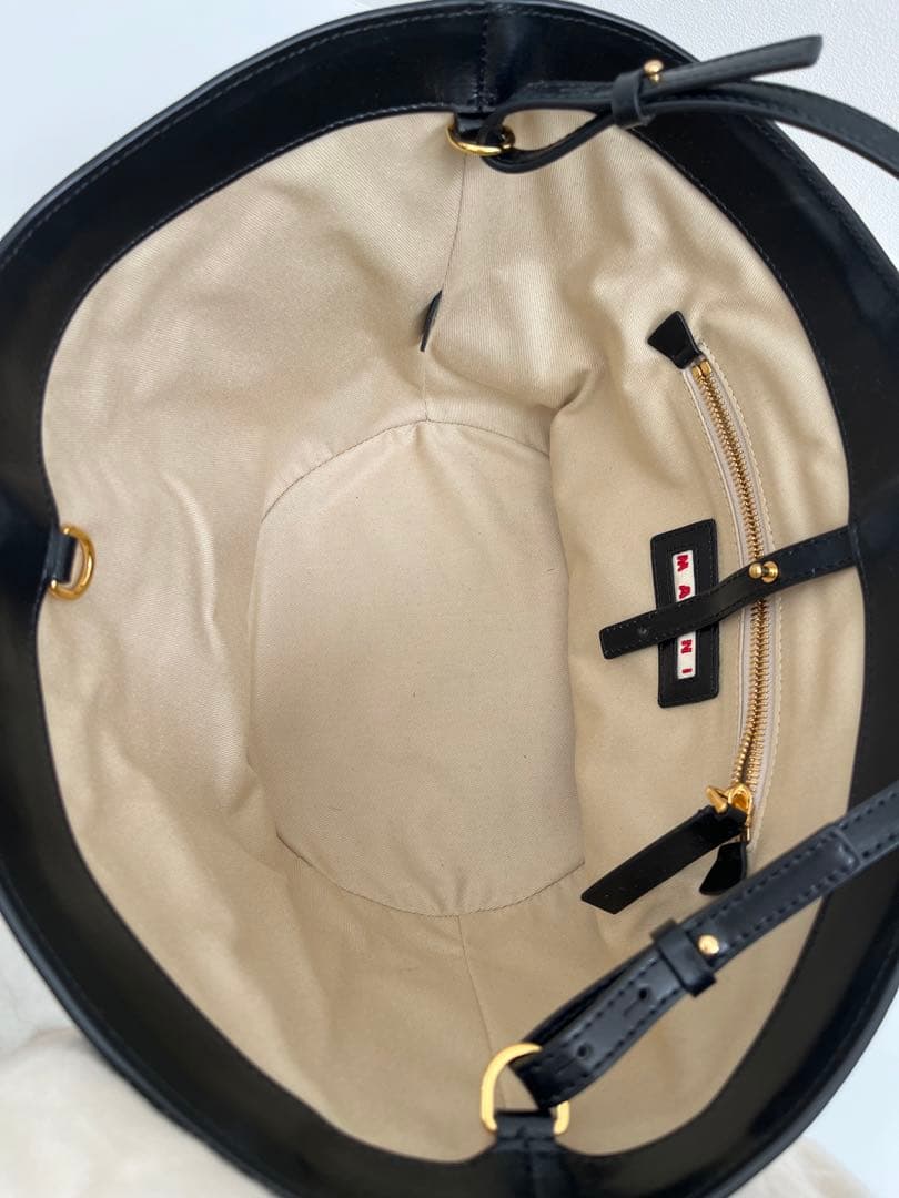 未使用に近い　MARNI マルニ　TROPICALIA BAG SMALL