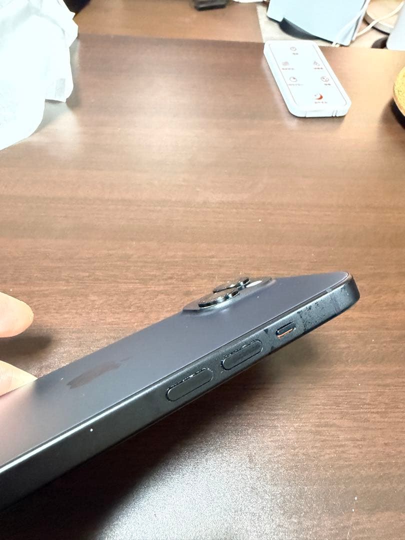 iPhone15 本体256GB 82%