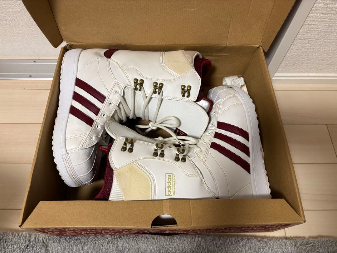 【わん】27cm アディダス　スーパースター　スノーボードブーツ