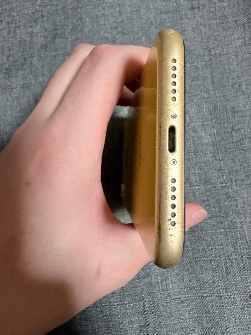 iPhone XR 64GB イエロー SIMフリー バッテリー92%（非純正）