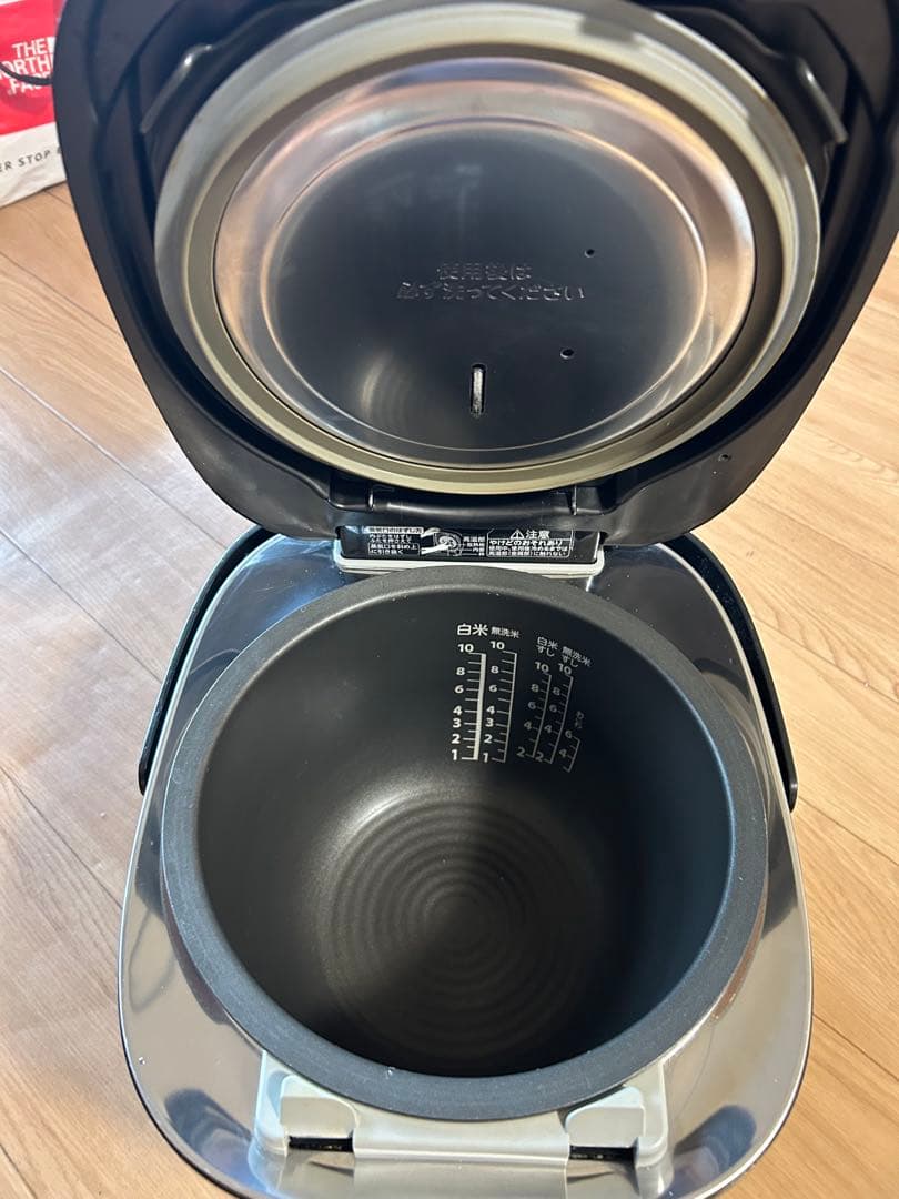 東芝RC-18VST 炎匠炊き 真空圧力IHジャー炊飯器　10合