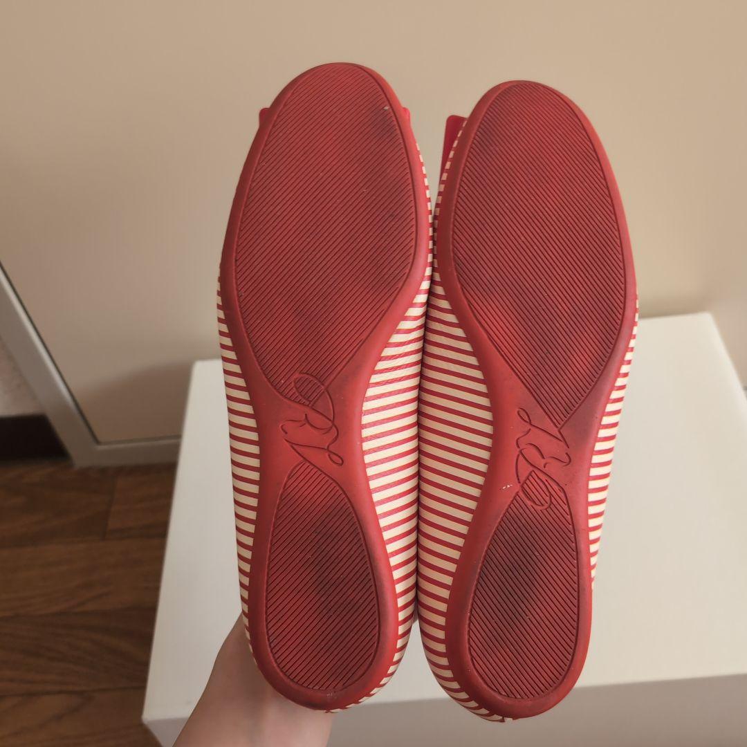 ロジェヴィヴィエRogerVivier赤白ストライプ定番バックルフラットパンプス