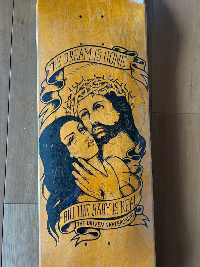 Driven スケートボードデッキ