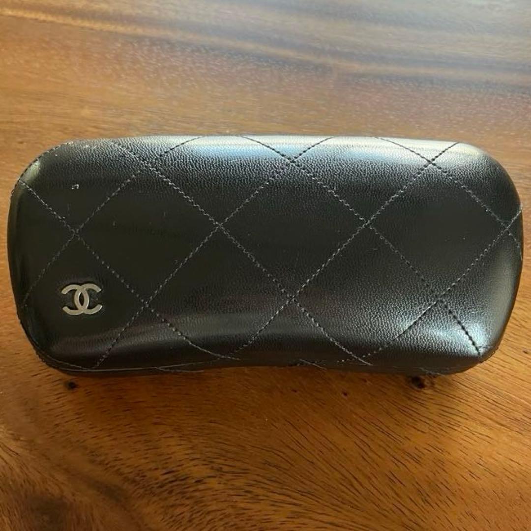 CHANEL アビエーターサングラス シルバー/ホワイト　ケース付き