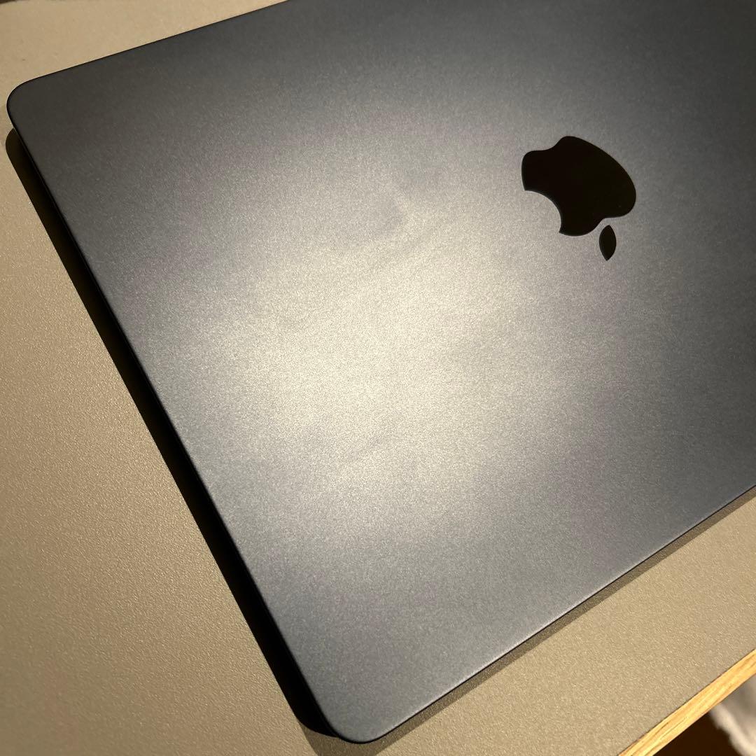 MacBook Air 13インチ M2 ミッドナイト