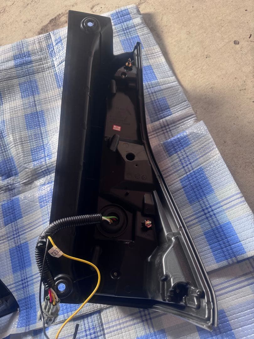 c27 セレナスモーク テールランプ 2個セット