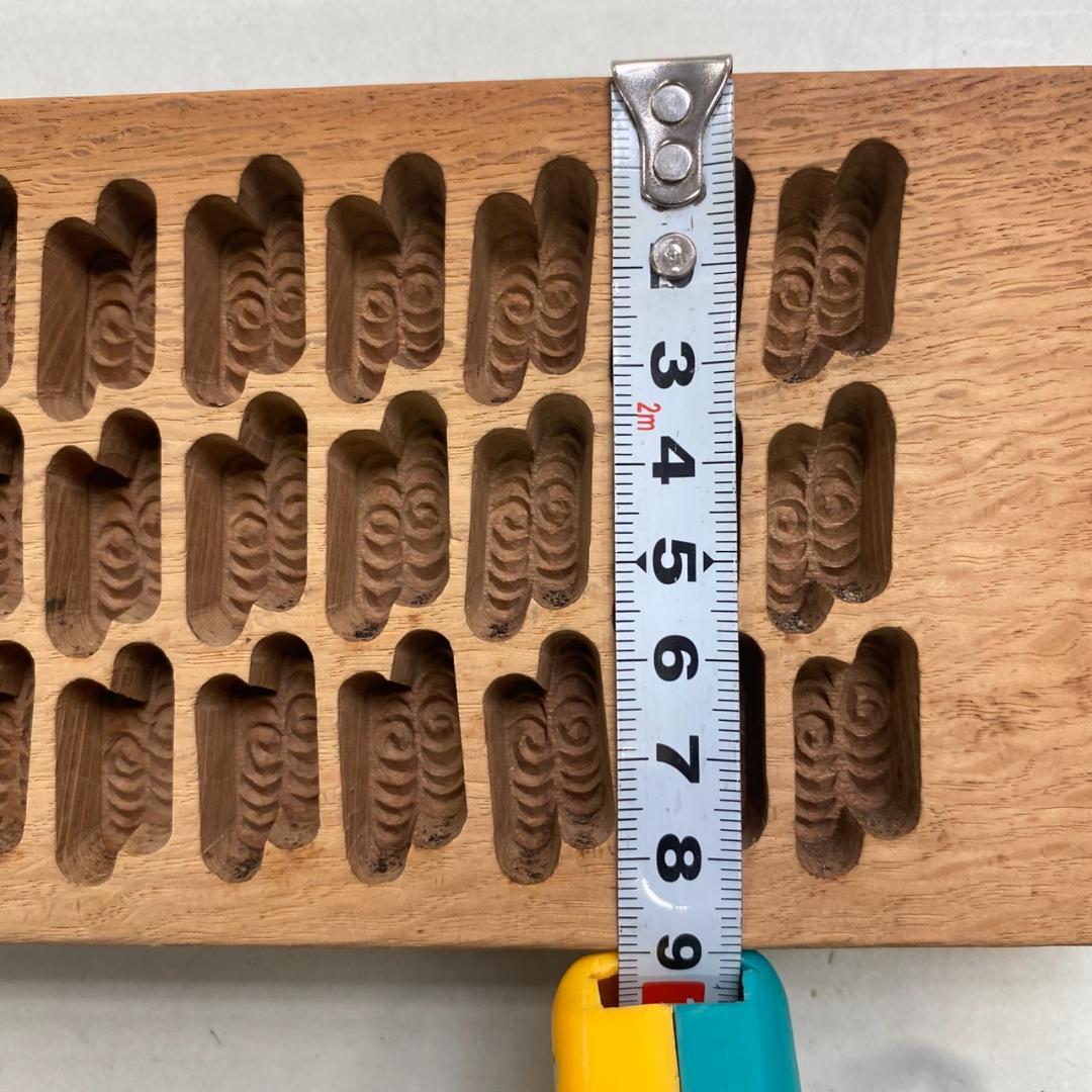 【昔の手彫職人製作】　干菓子型「水輪」　66個取り