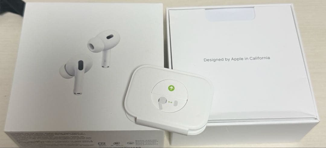 u*n様 AirPods Pro 第2世代　左耳 本体 箱充電ケース付き