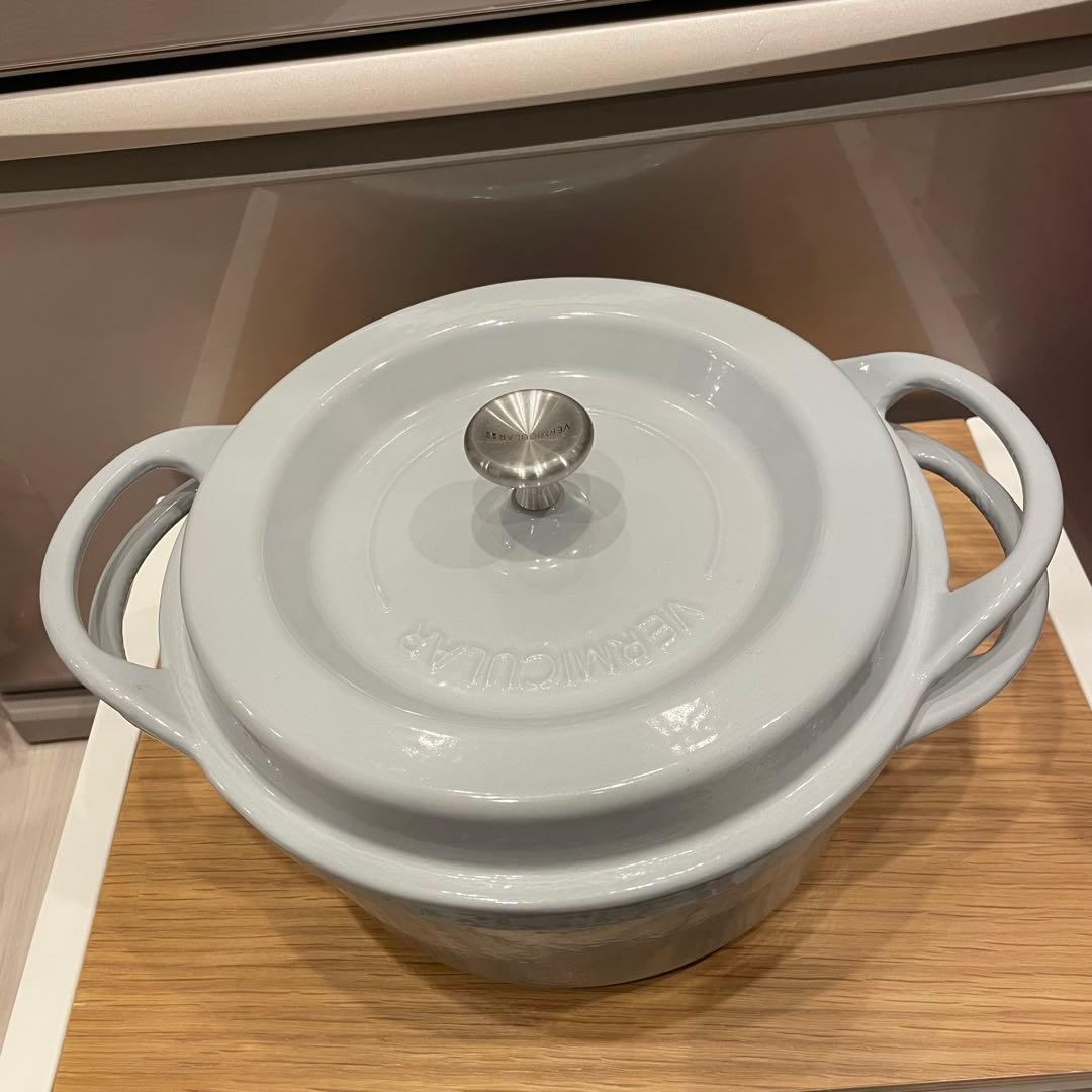 【美品】バーミキュラ 無水鍋 ホーロー鍋 22㎝ ストーン