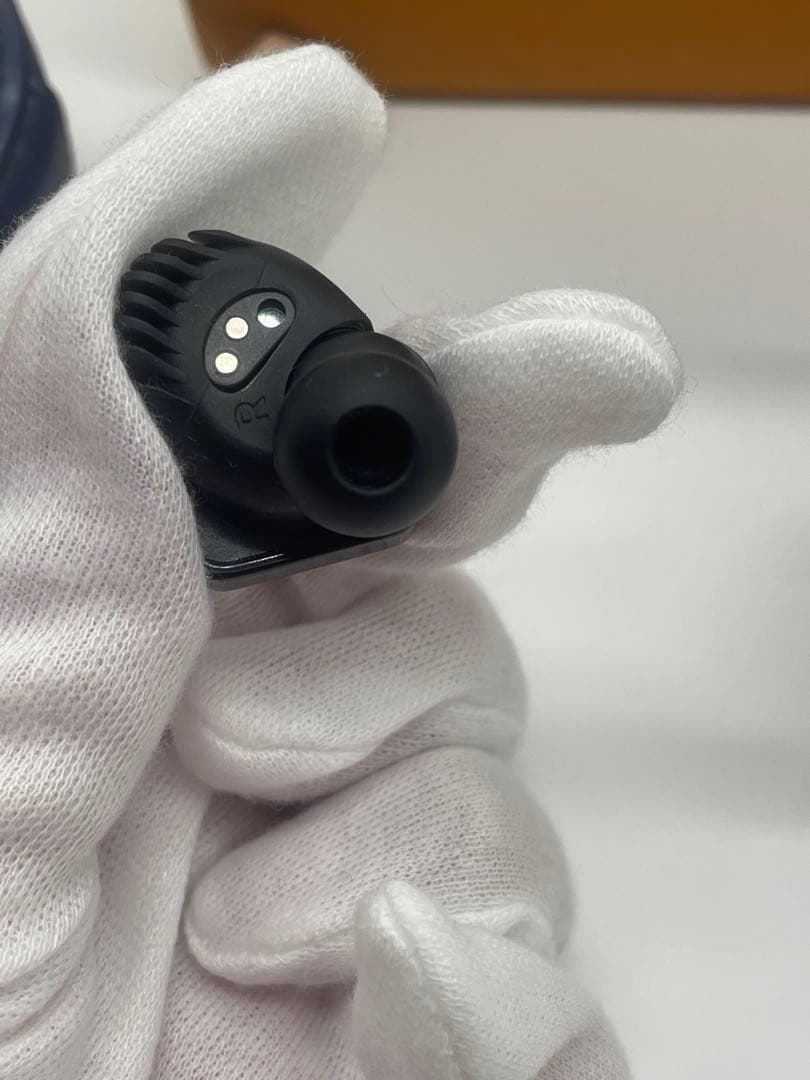 ルイヴィトン ホライゾンライトアップイヤホン QAB010 ブラック SAランク