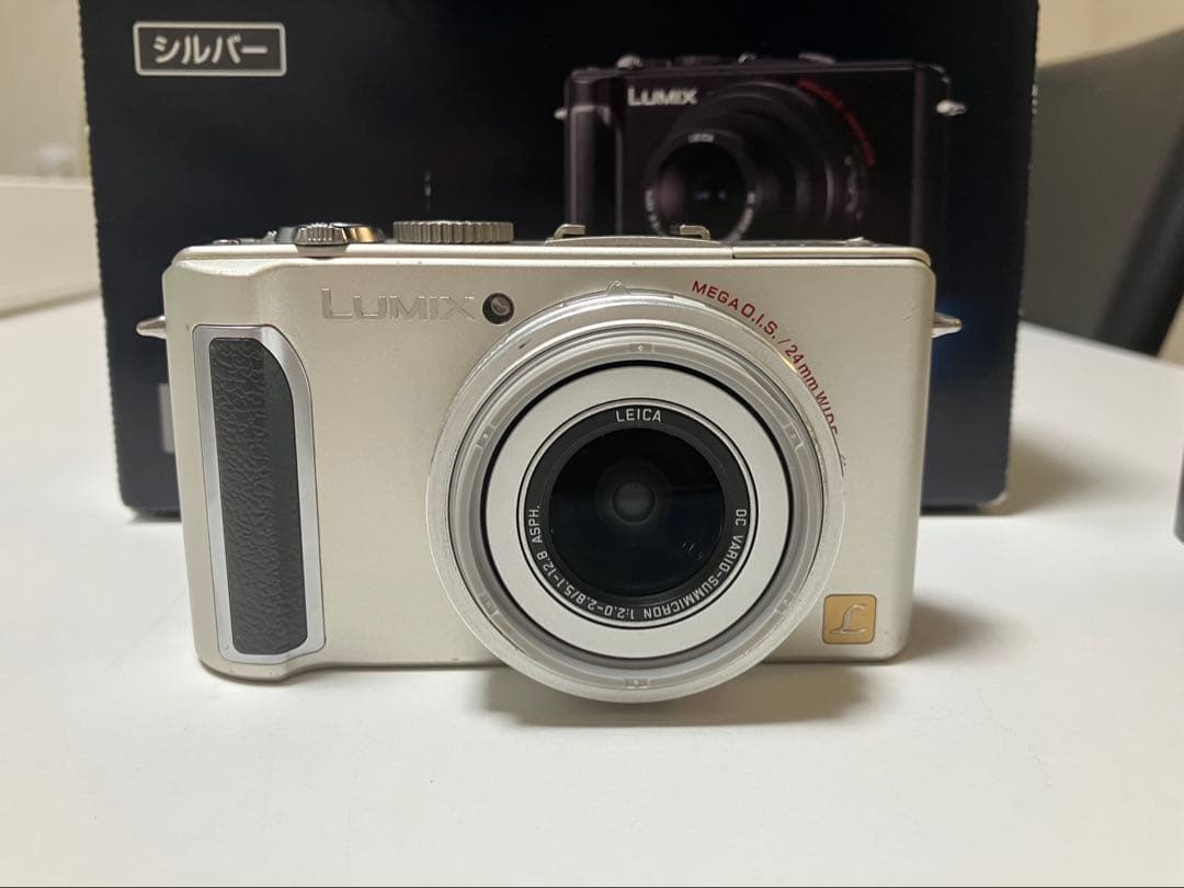 Panasonic LUMIX LX3 シルバー 本体　コンデジ【動作確認済】