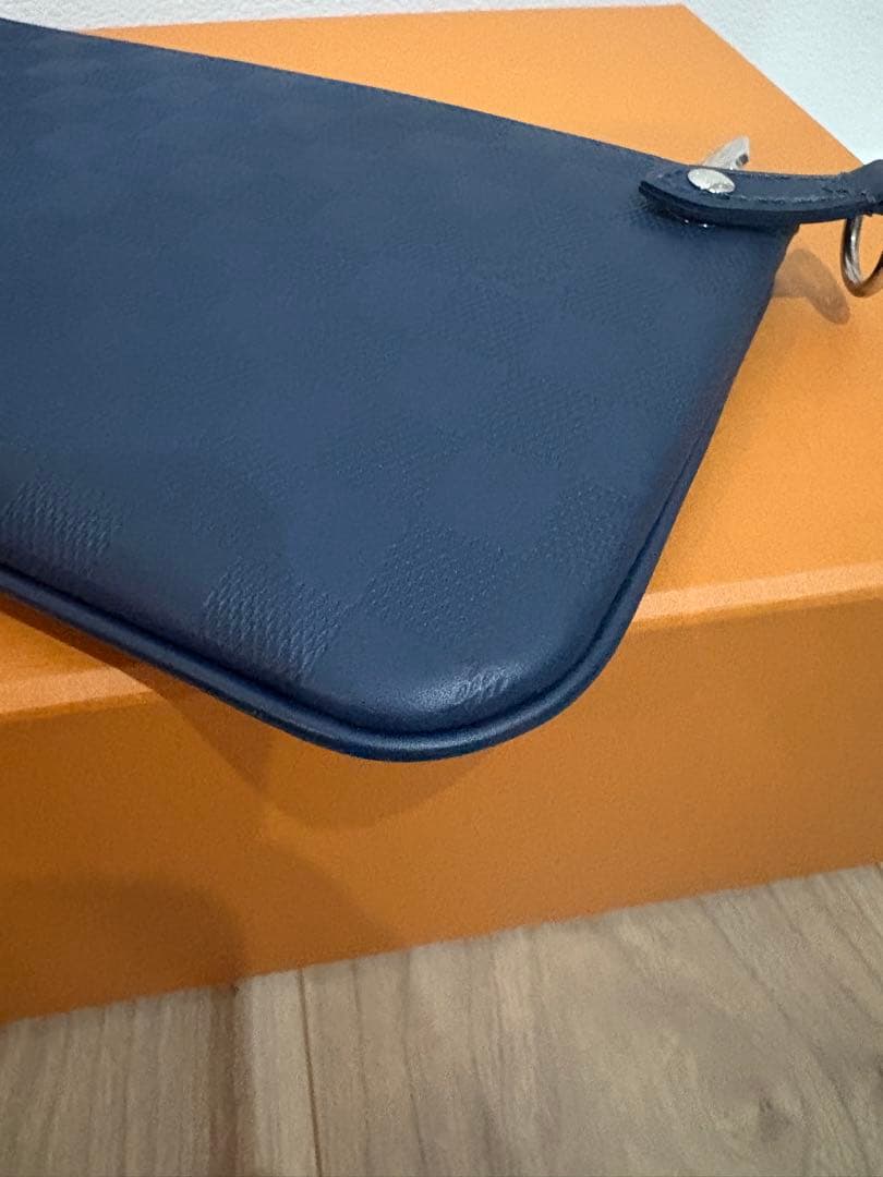 写真追加　ルイヴィトン　トリオメッセンジャー