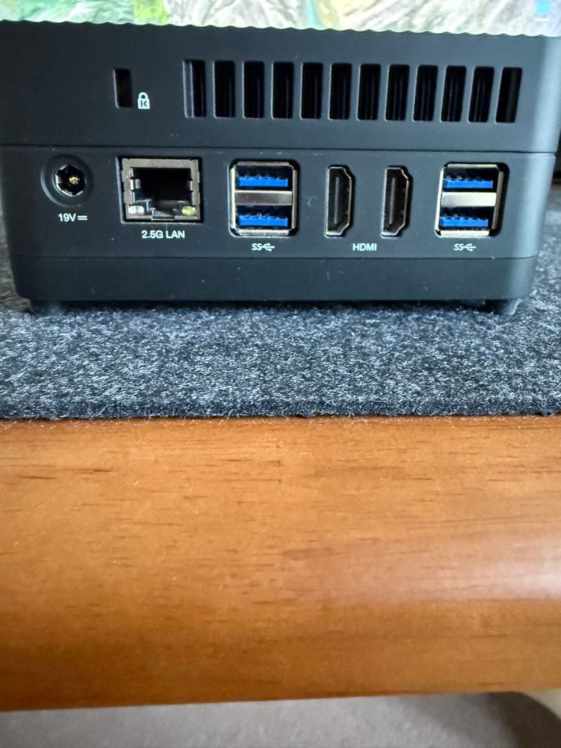 ミニPC MINISFORUM UM690S AMD Ryzen9 6900HX 32GB