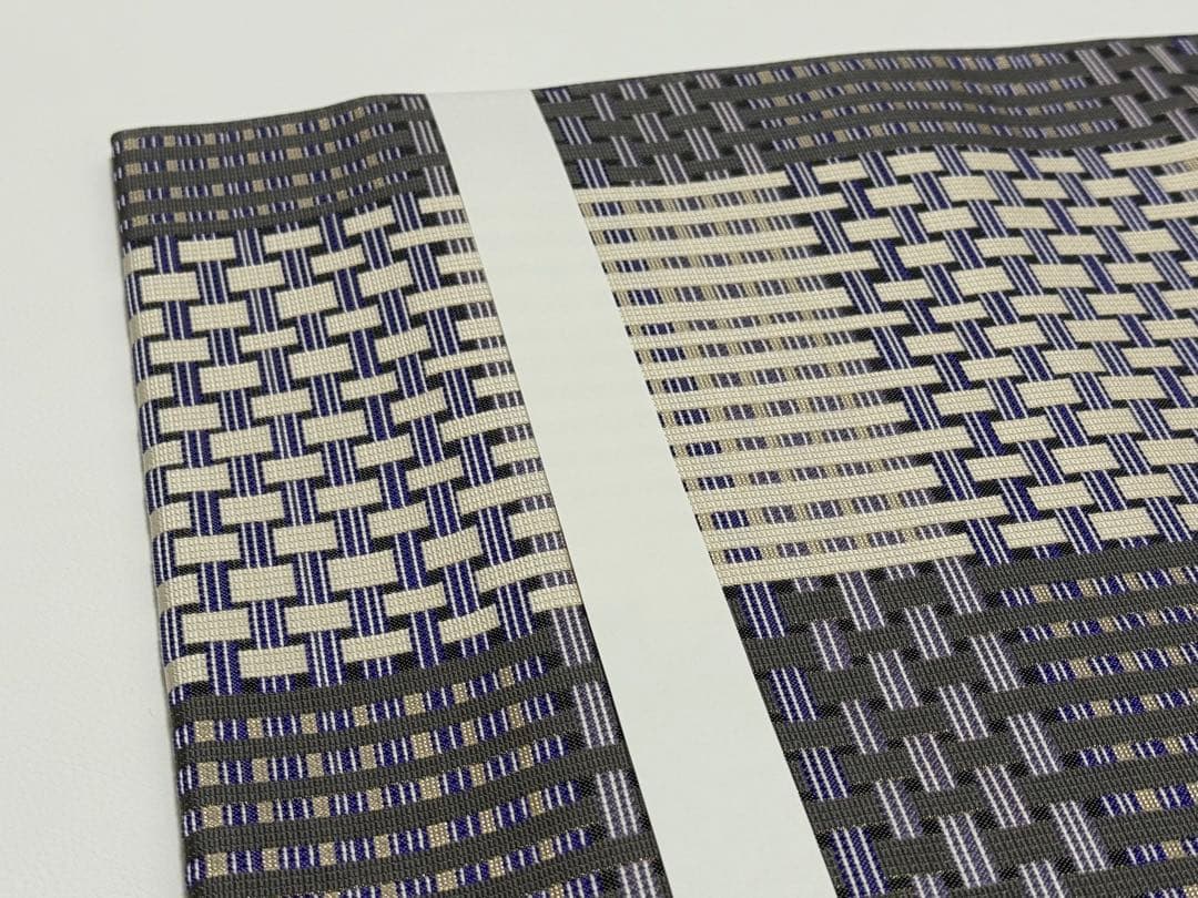 さ*ン様 【新品未使用】 博多織　岡野　千年工房　紋八寸帯　あじろ柄　伝産マーク