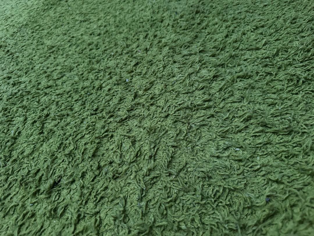 フワフワ緑色長方形ラグ