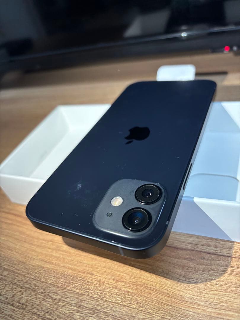 Apple iPhone 12 ブラック 本体