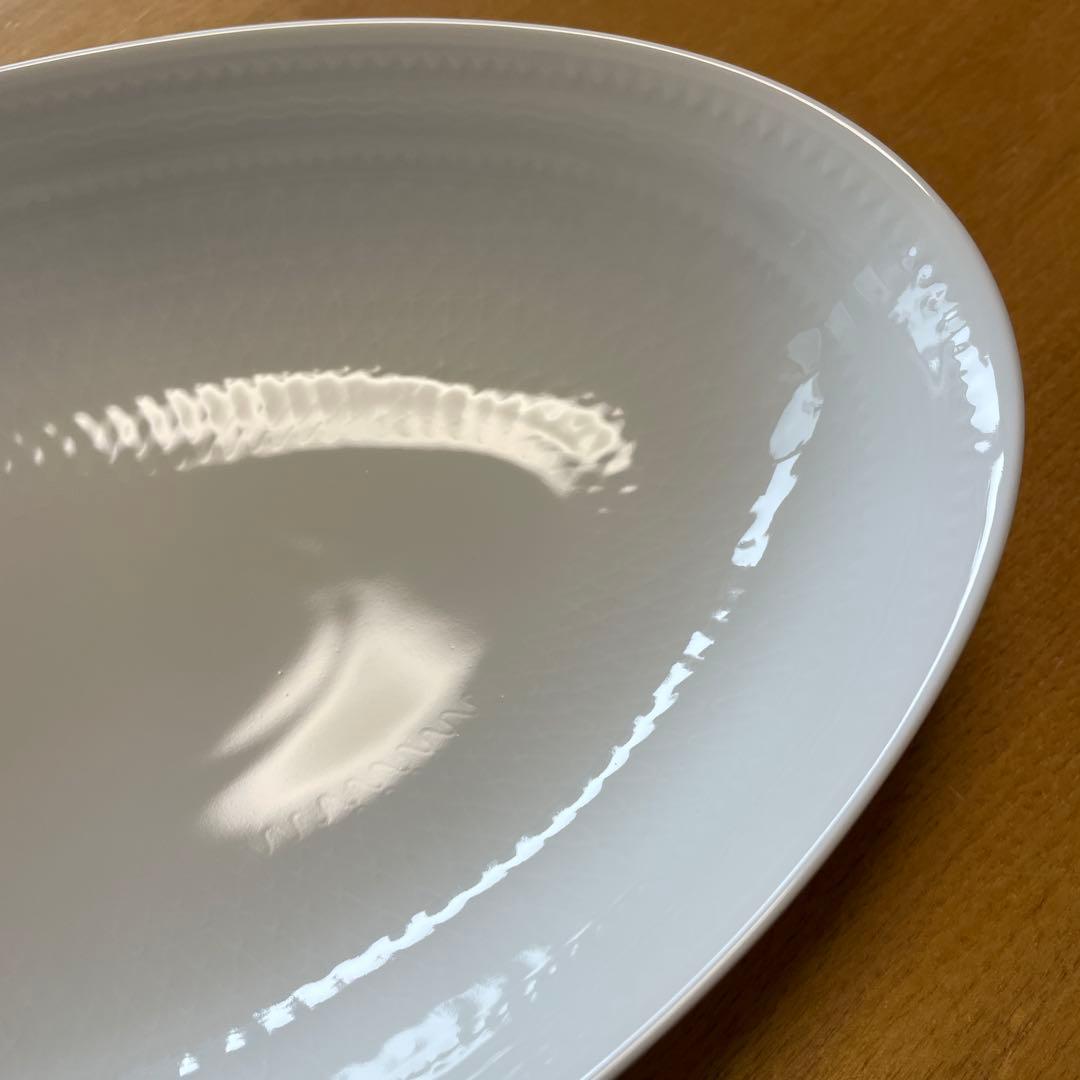 ロイヤルコペンハーゲン　ホワイトパルメッテオーバルディッシュプレート2枚27㎝