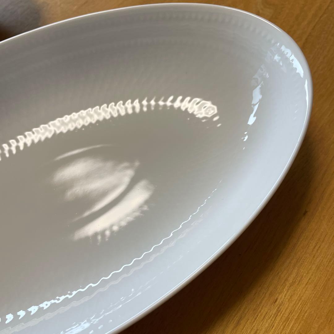 ロイヤルコペンハーゲン　ホワイトパルメッテオーバルディッシュプレート2枚27㎝