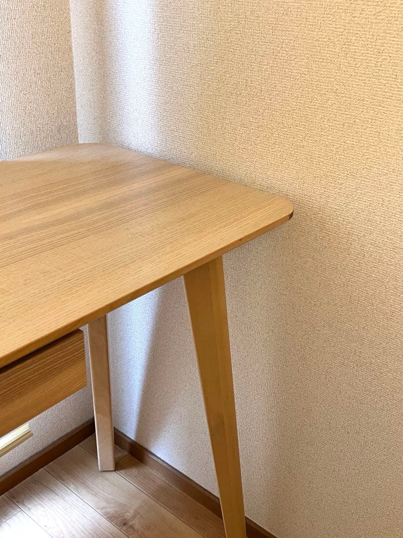 【IKEA】LISABOシリーズ　パソコンデスク