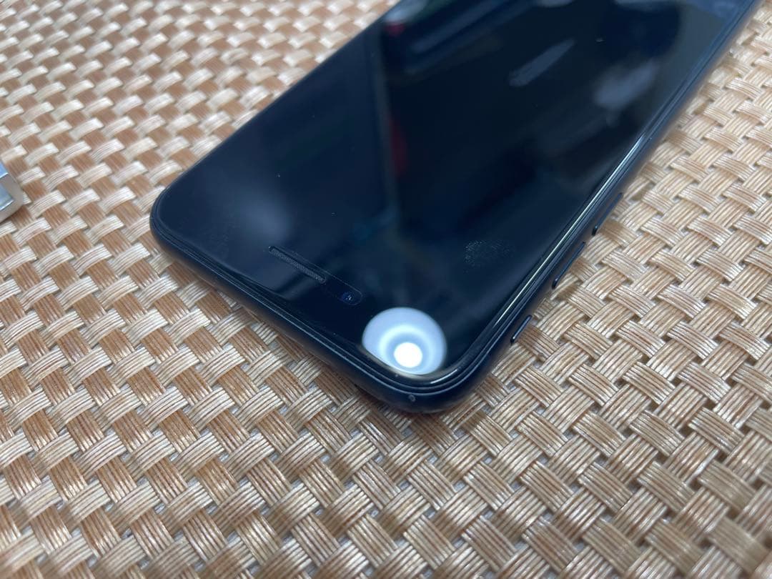 iPhone SE 第3世代 64 GB ミッドナイトSIMフリー【4927】