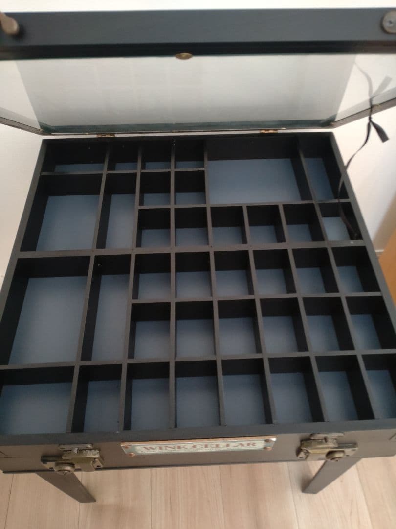 KARE カレ サイドテーブル コレクターブラック